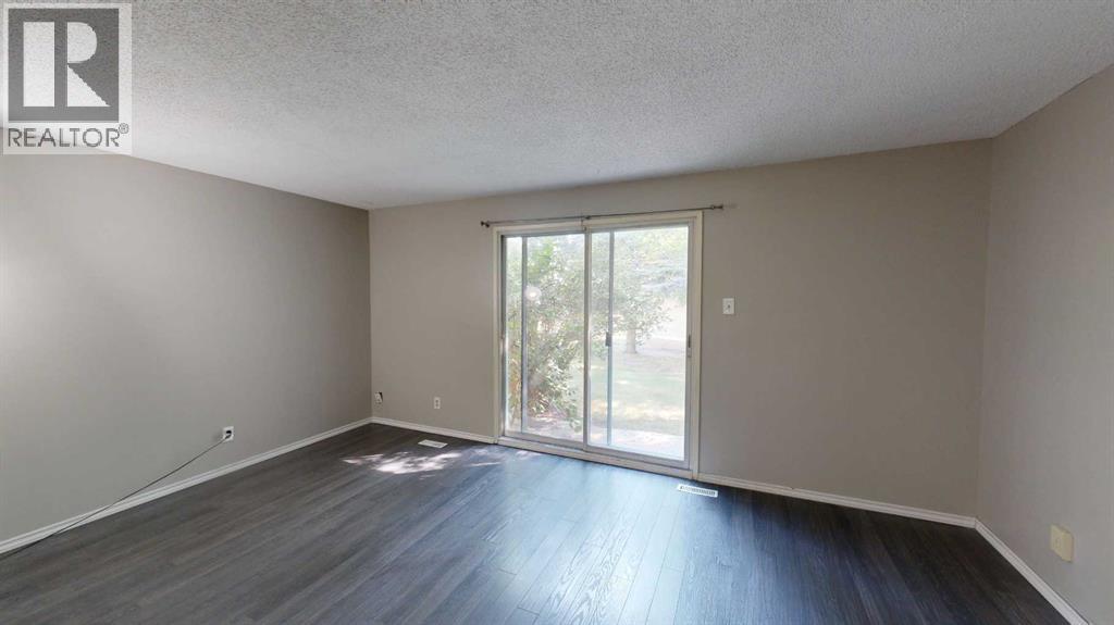 115 Lafayette Boulevard West Property Photo 4