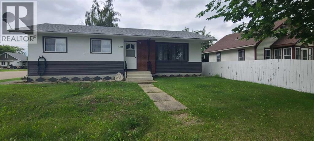 4820 53 Avenue Property Photo 1