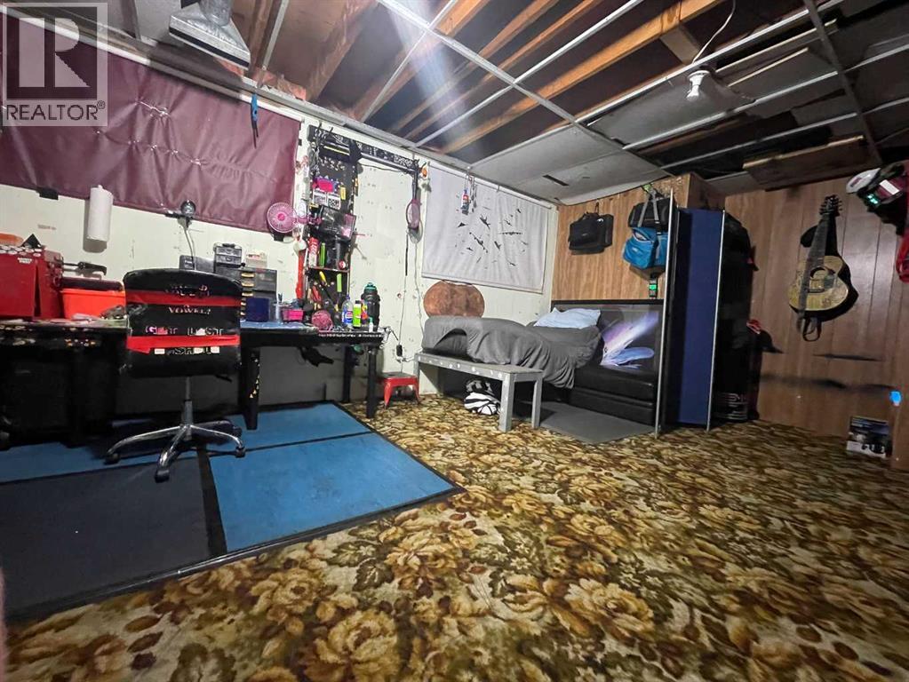 1020 1 Street W Property Photo 13