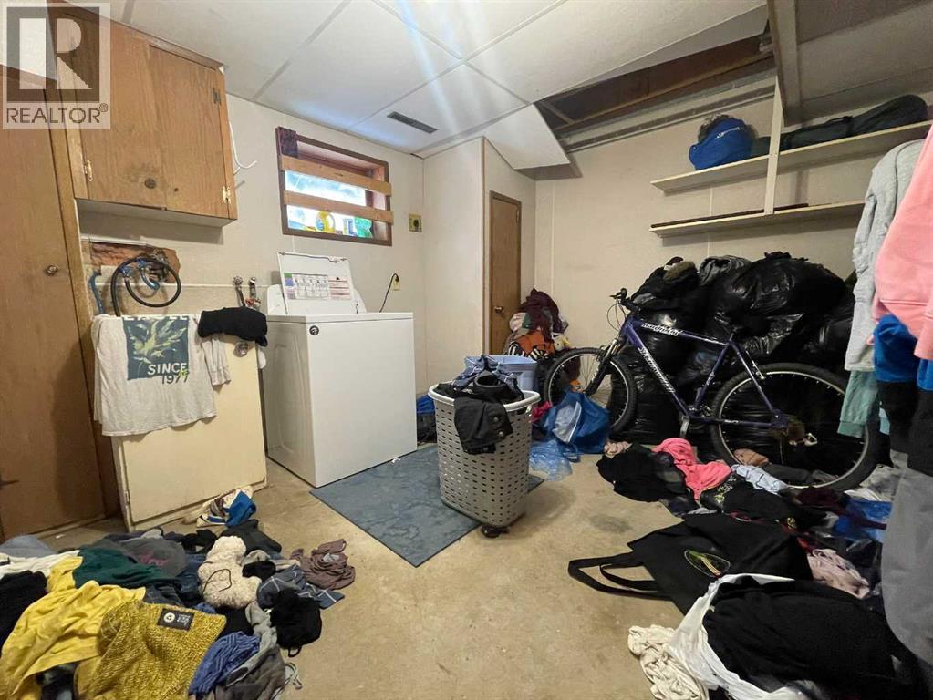 1020 1 Street W Property Photo 15