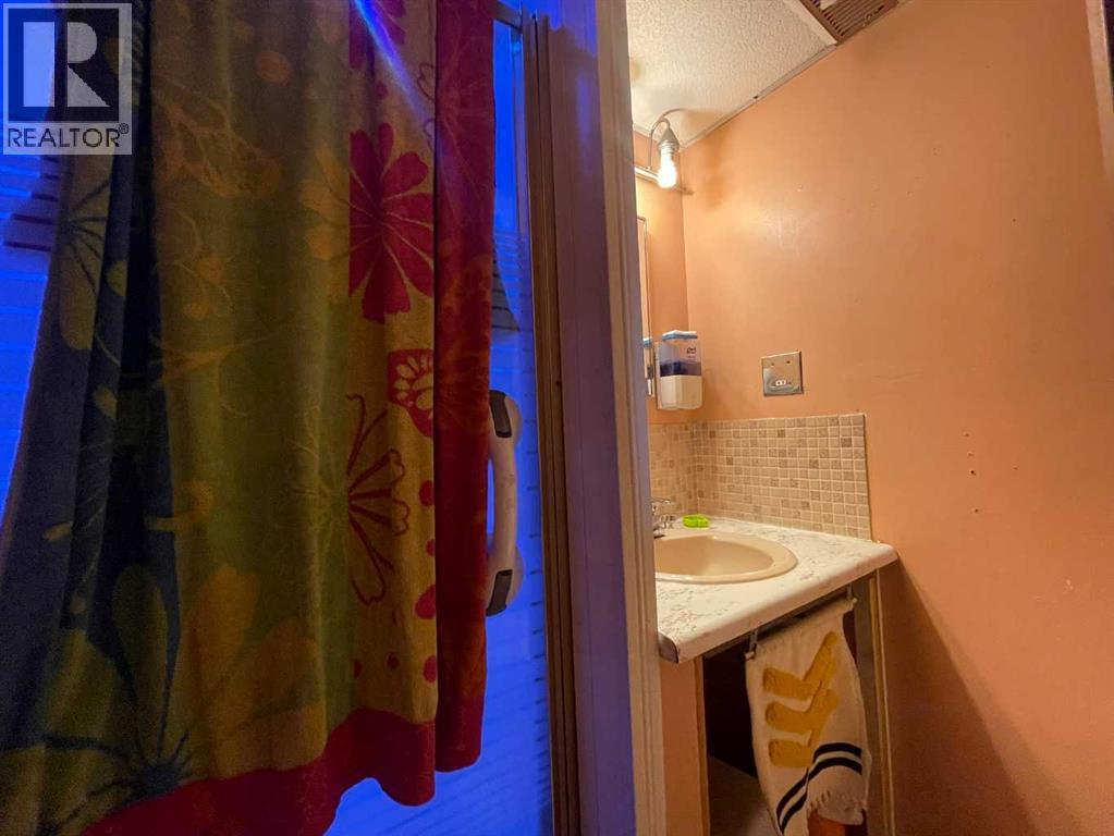 1020 1 Street W Property Photo 16