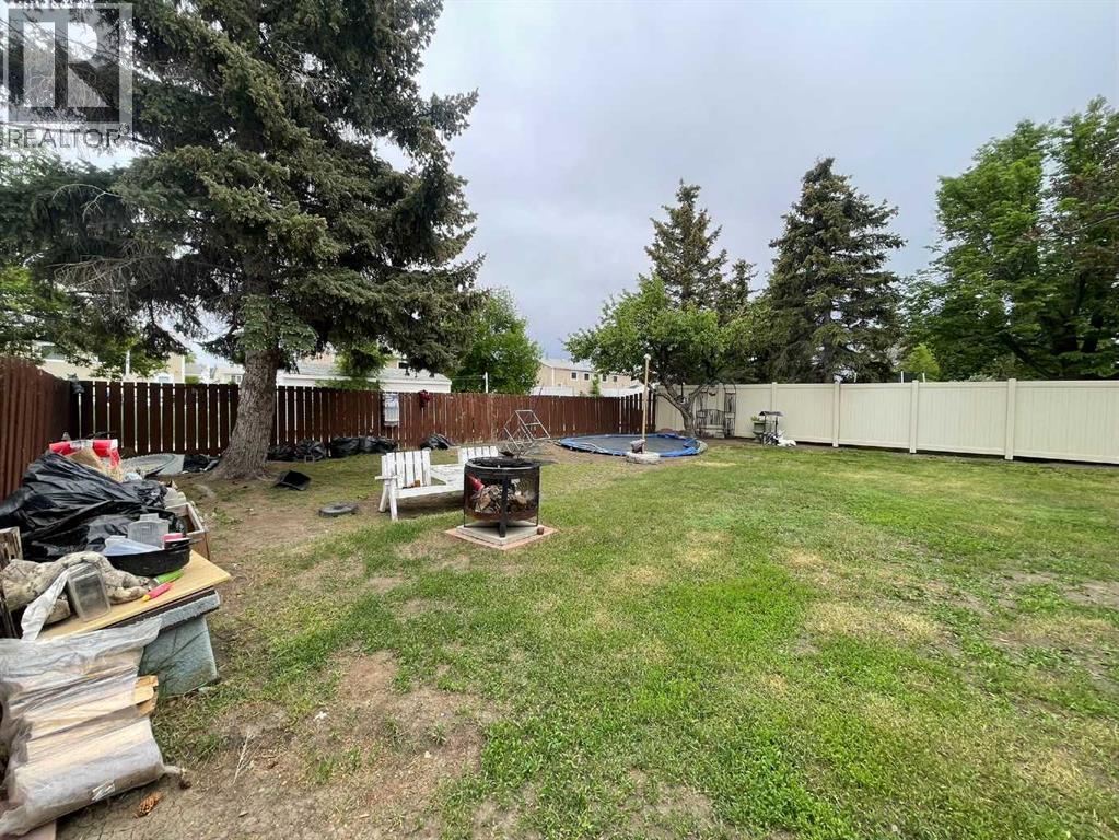 1020 1 Street W Property Photo 25
