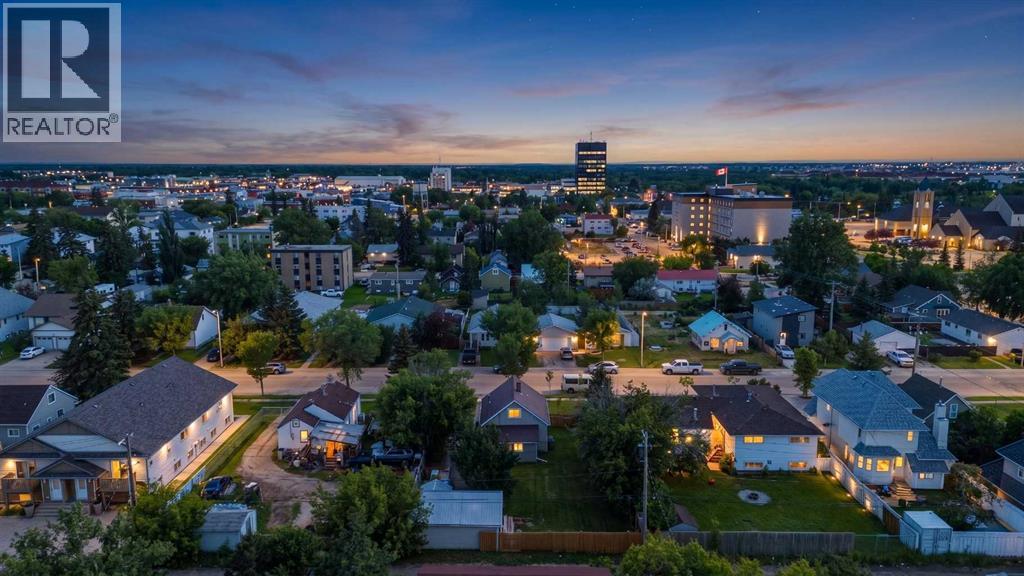 10122 106 Avenue Property Photo 2
