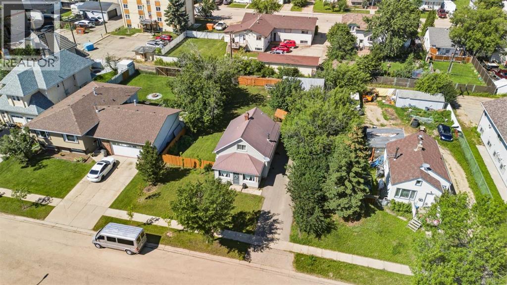 10122 106 Avenue Property Photo 3