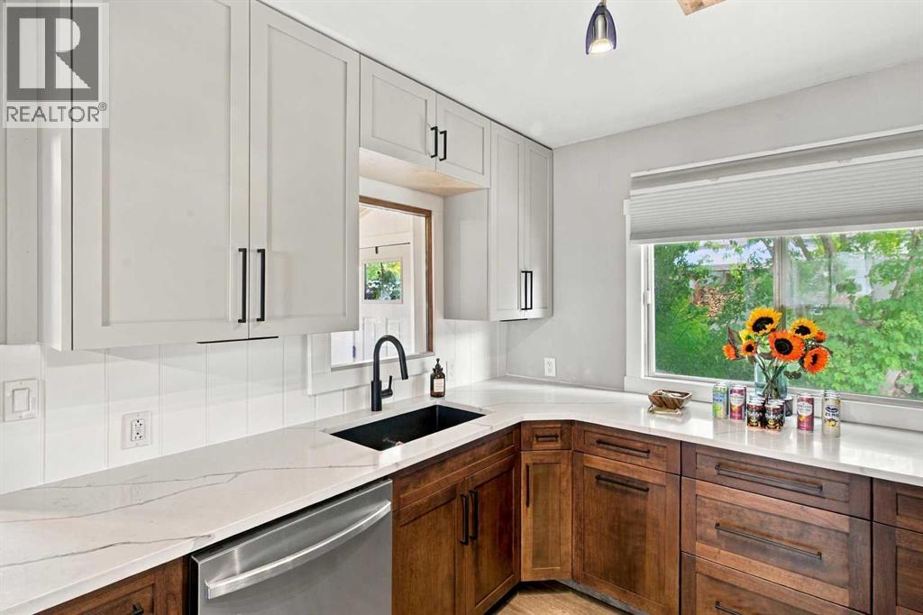 10122 106 Avenue Property Photo 12