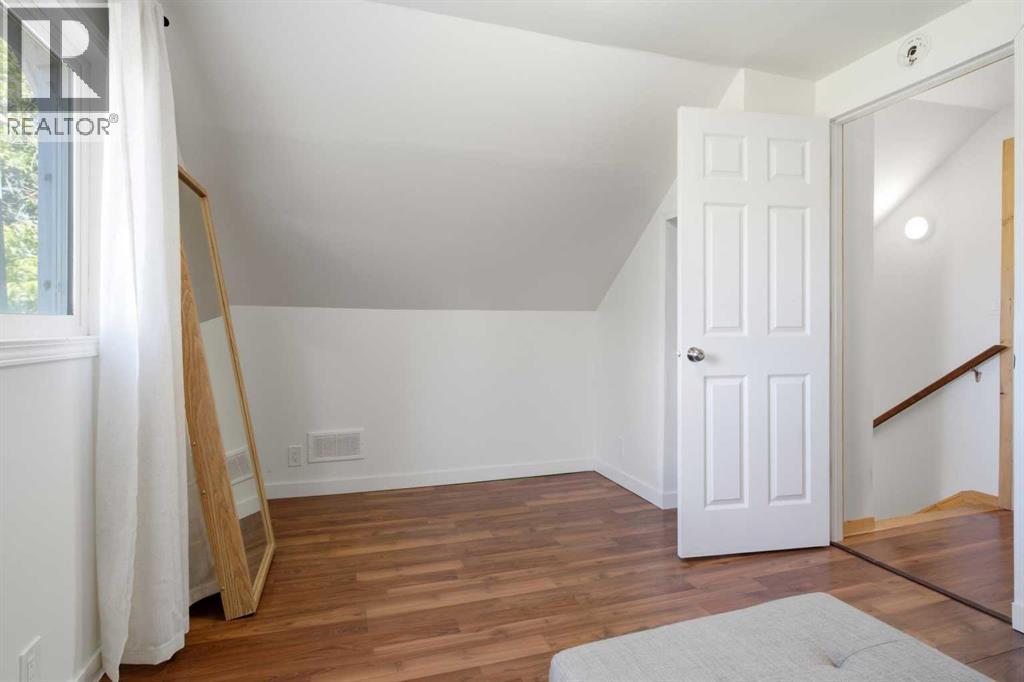 10122 106 Avenue Property Photo 24