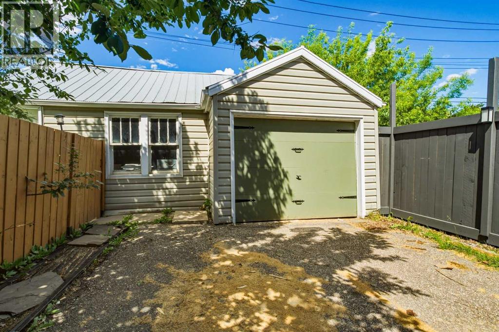 10122 106 Avenue Property Photo 26
