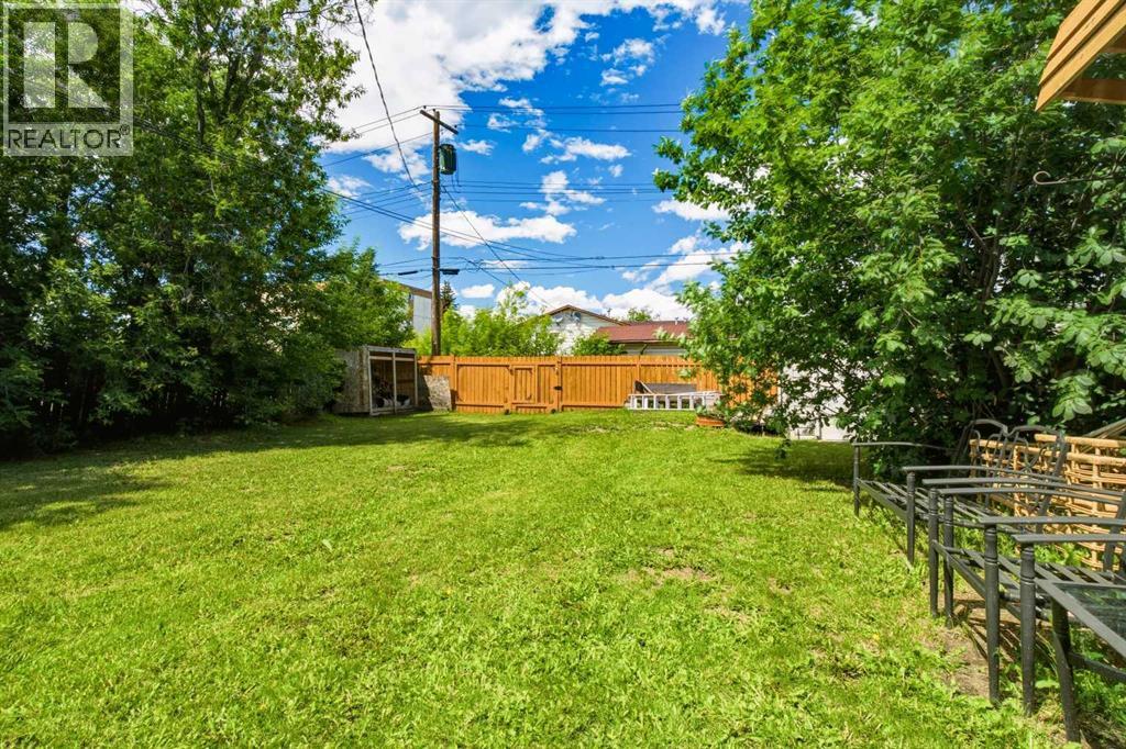 10122 106 Avenue Property Photo 31