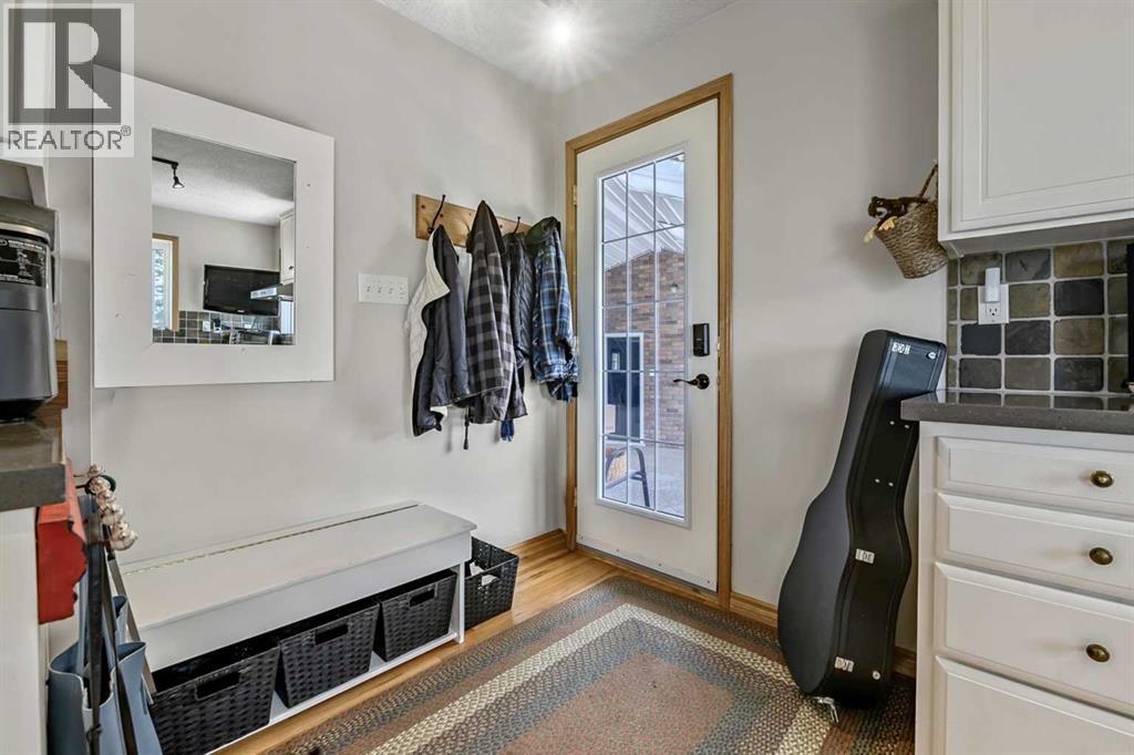 338076 Meridian Street Property Photo 6