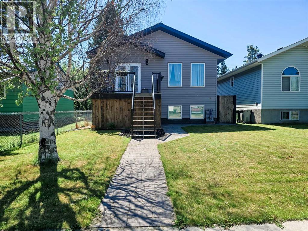 4819 17 Avenue Property Photo 1