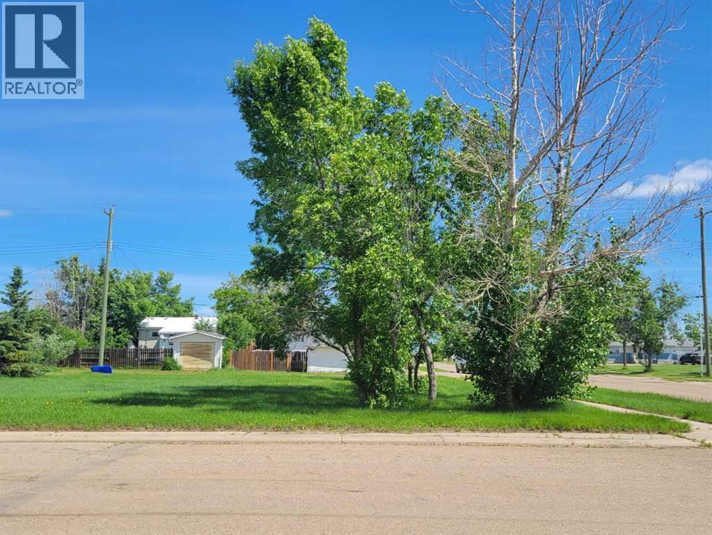 5301 Victoria Avenue Property Photo 3