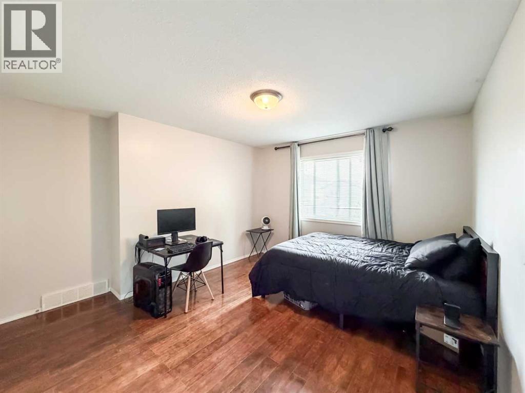 10761 74 Avenue Property Photo 12