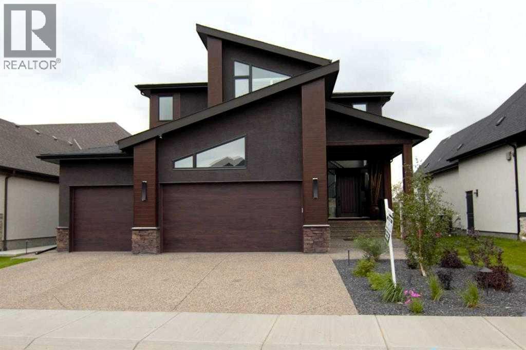 276 Cranbrook Point SE Property Photo 1