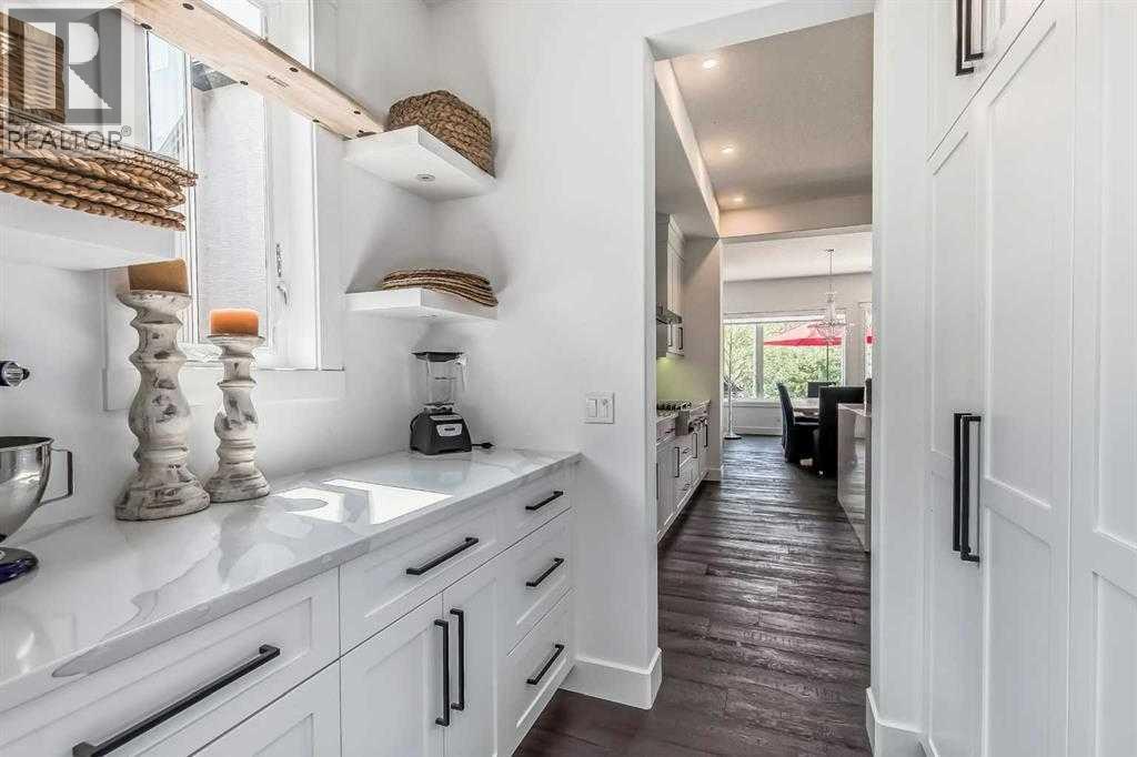 276 Cranbrook Point Se Property Photo 8