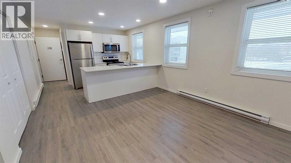 4816 52 Street Property Photo 3