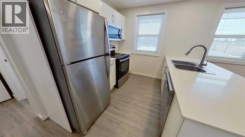 4816 52 Street Property Photo 5