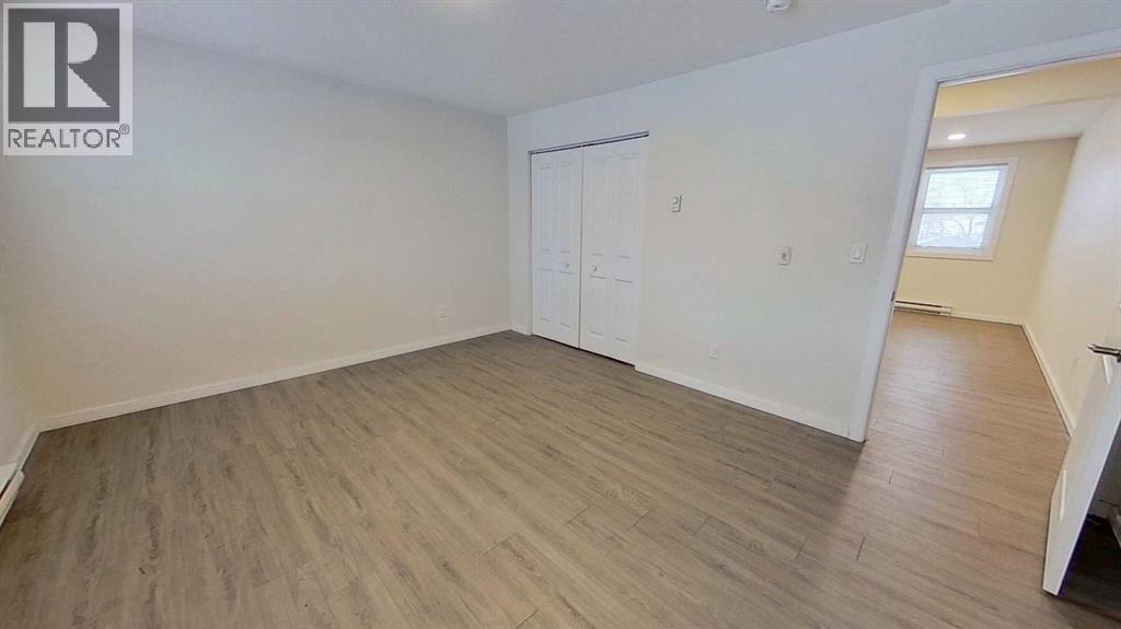 4816 52 Street Property Photo 12