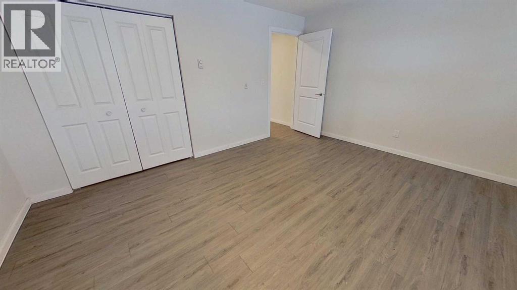 4816 52 Street Property Photo 13