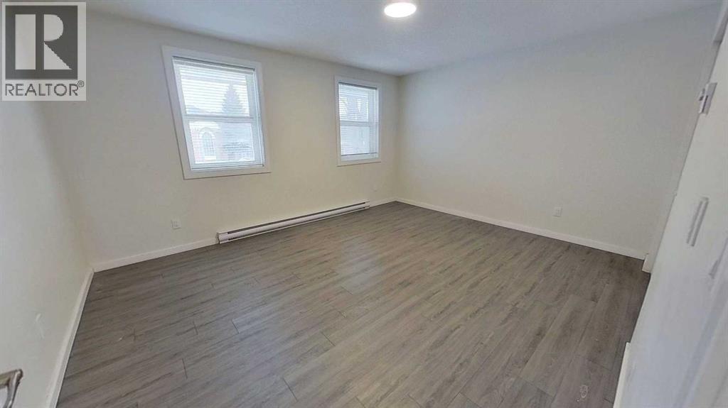 4816 52 Street Property Photo 14