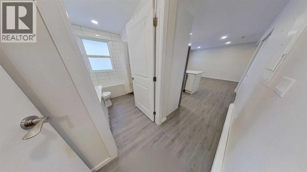 4816 52 Street Property Photo 16
