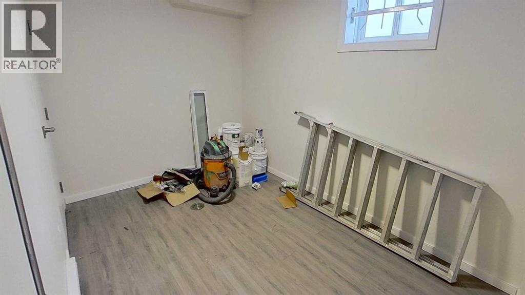 4816 52 Street Property Photo 20