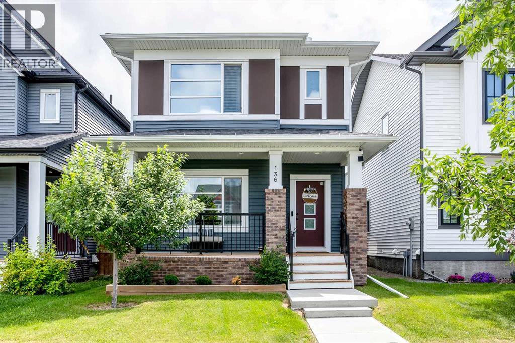 136 Highview Gate Se Property Photo 1