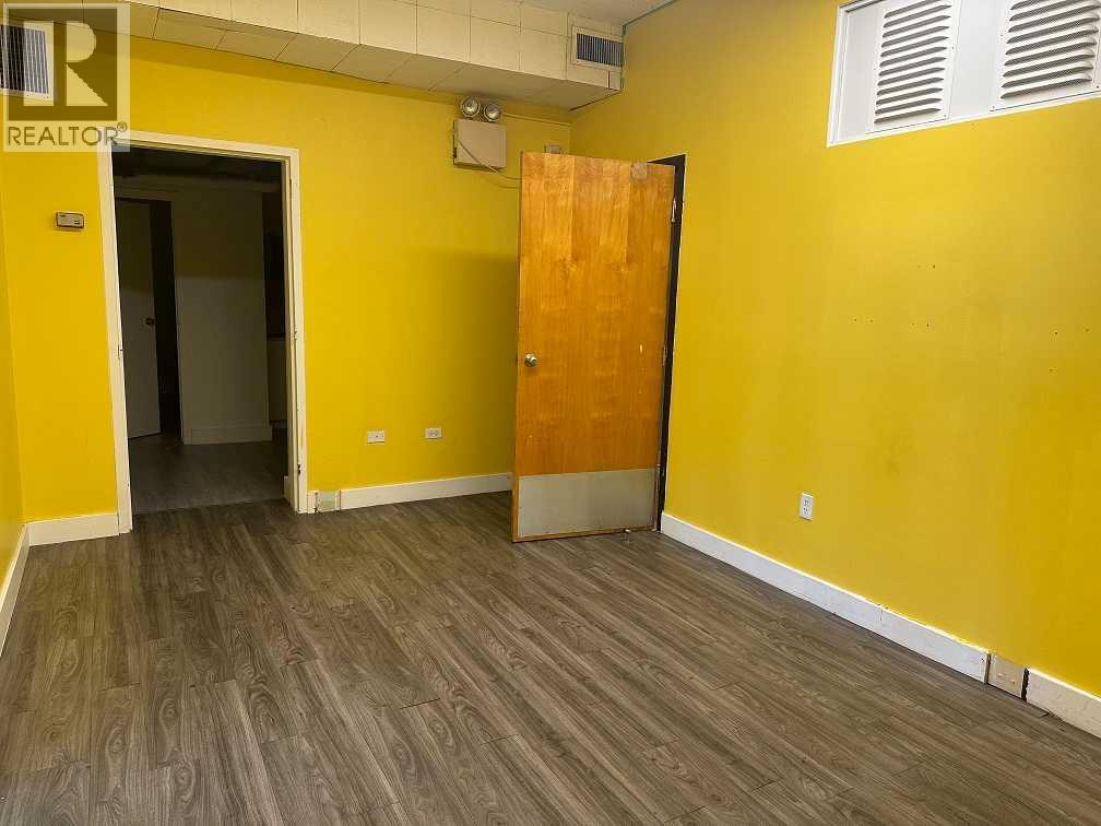 10001 101 Avenue Property Photo 6
