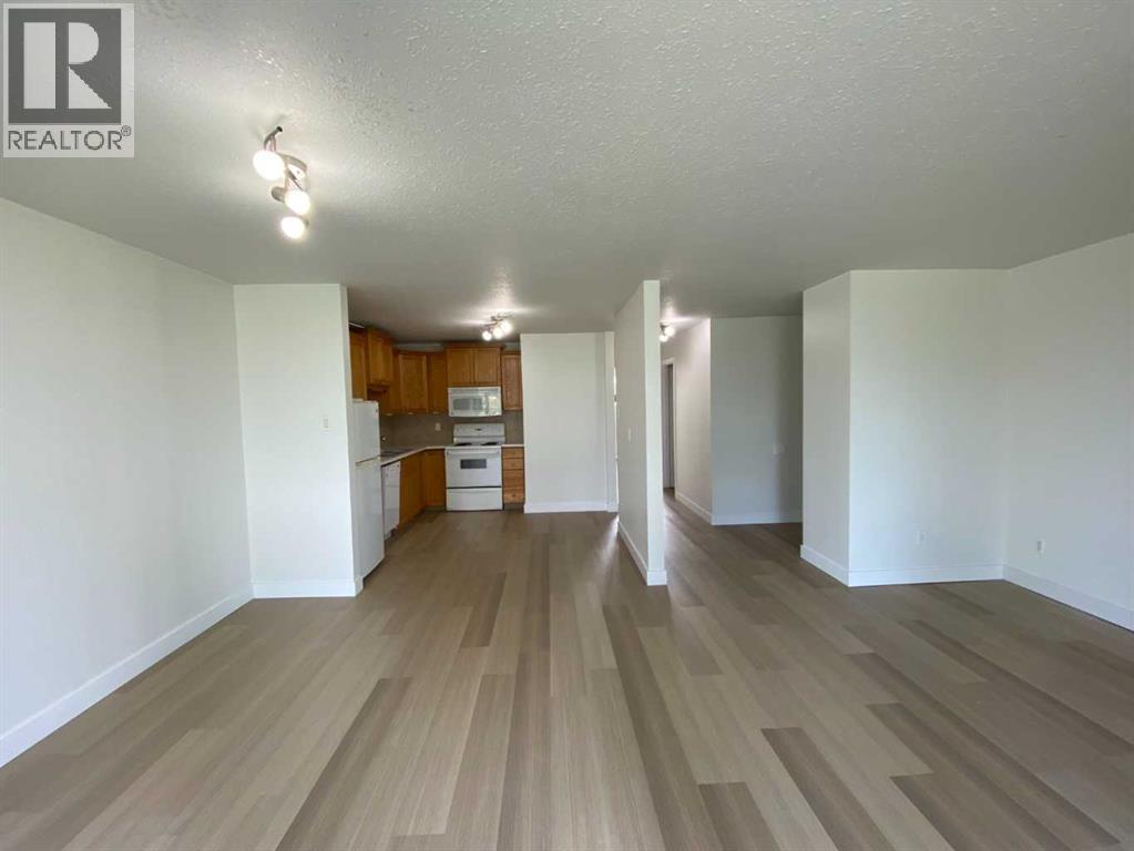 222 Mayor Magrath Drive North Property Photo 6