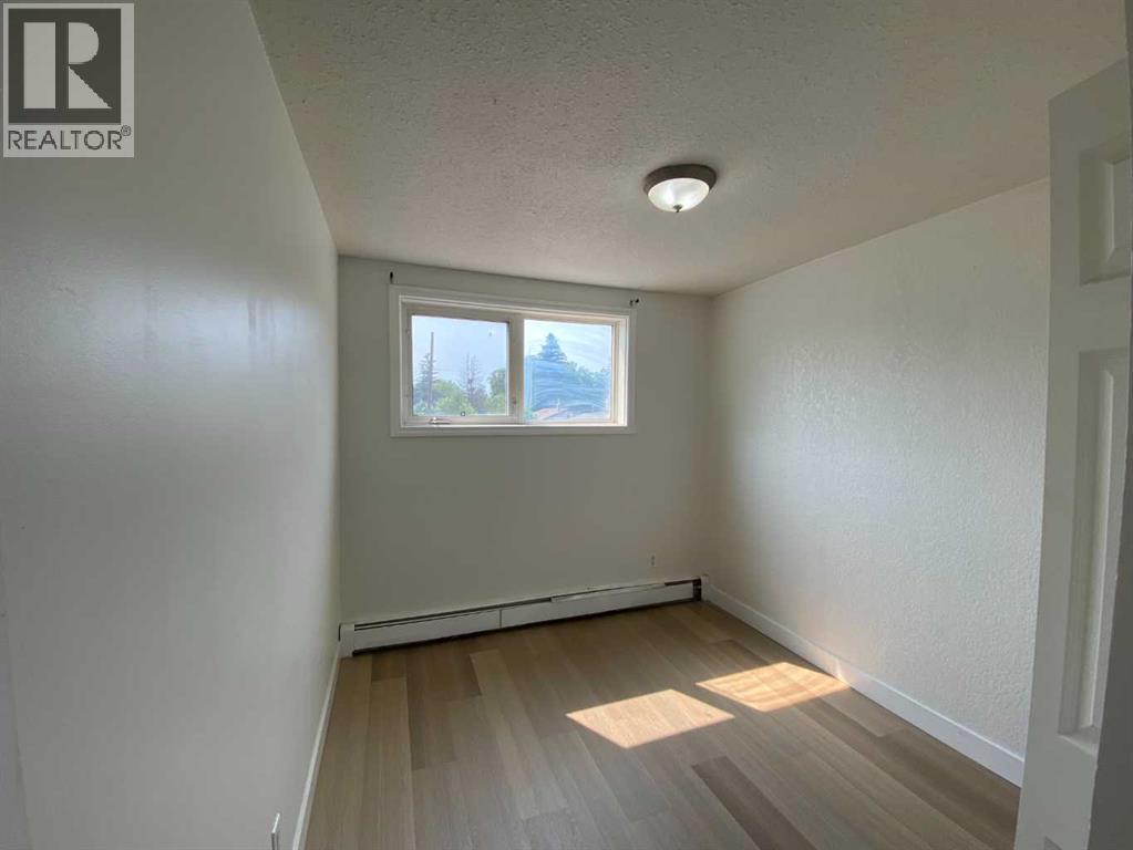 222 Mayor Magrath Drive North Property Photo 14