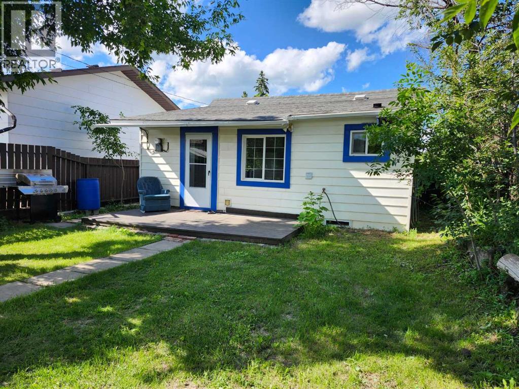 655 3 Avenue W Photo de la propriété 1
