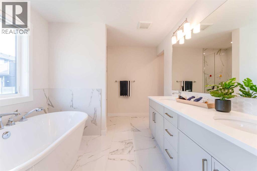 7164 11 Avenue Sw Property Photo 28