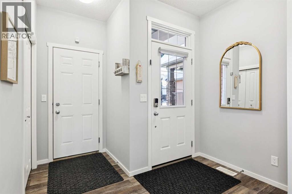 57 Crestridge Bay Sw Property Photo 3