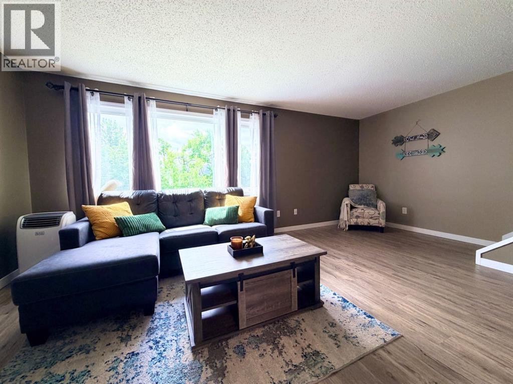 53 97 Avenue Property Photo 17