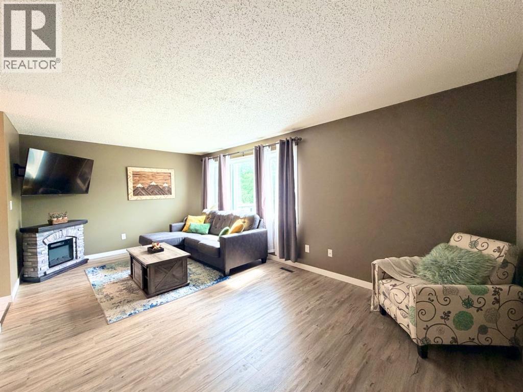 53 97 Avenue Property Photo 24