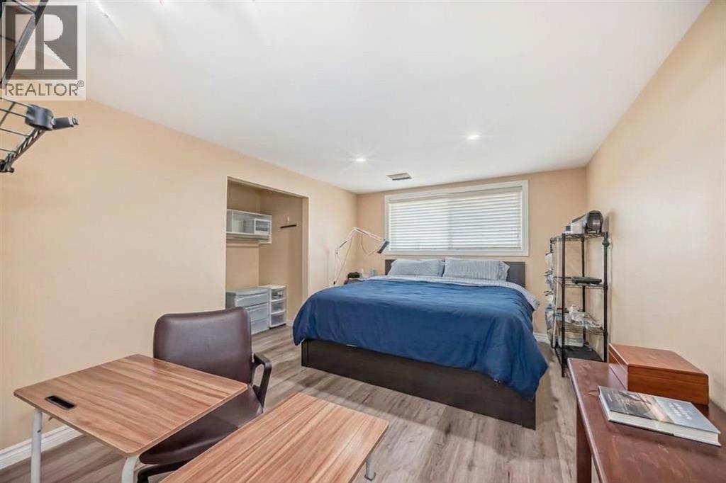 2714 74 Avenue Se Property Photo 7