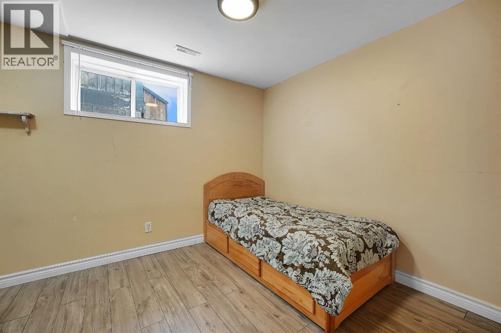 2714 74 Avenue Se Property Photo 8