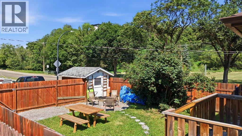 5928 51 Avenue Property Photo 11