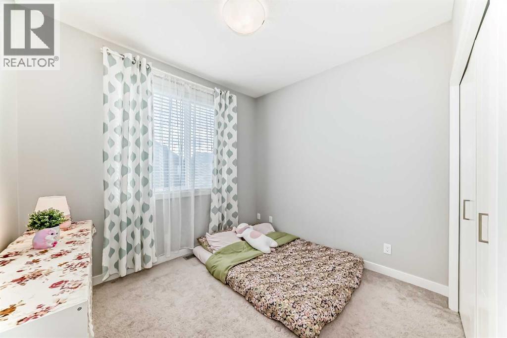 111 Redstone Crescent Ne Property Photo 34