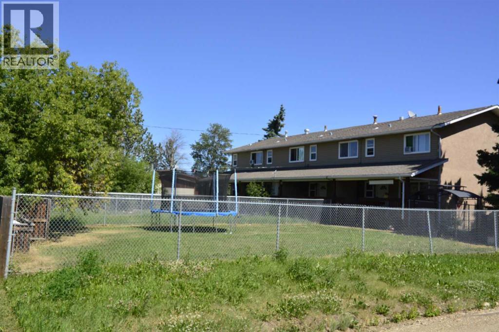 4906-4914 49 Street Property Photo 5