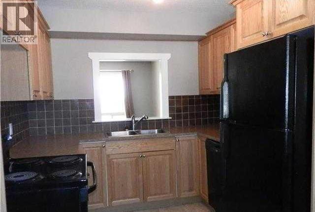4906-4914 49 Street Property Photo 7
