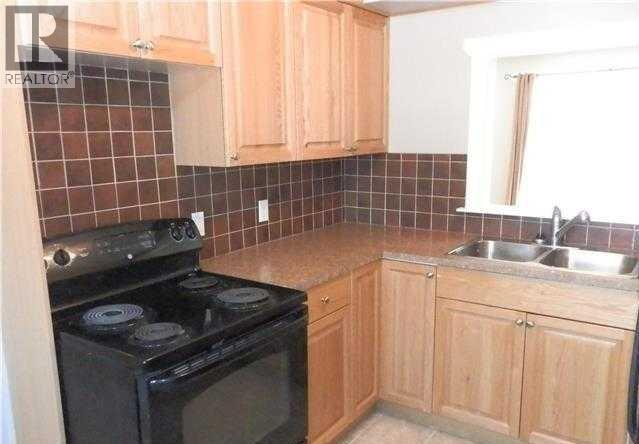 4906-4914 49 Street Property Photo 9