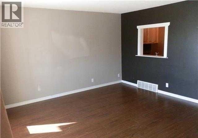 4906-4914 49 Street Property Photo 13