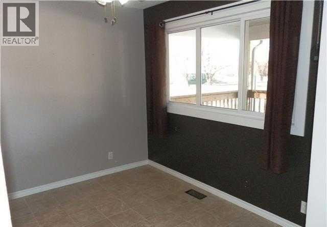 4906-4914 49 Street Property Photo 14