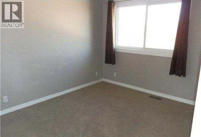 4906-4914 49 Street Property Photo 15