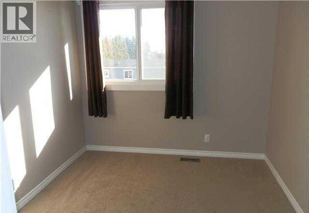4906-4914 49 Street Property Photo 16