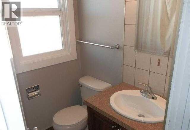 4906-4914 49 Street Property Photo 22