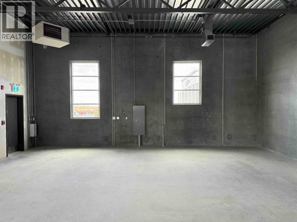 6520 36 Street Northeast Property Photo 5