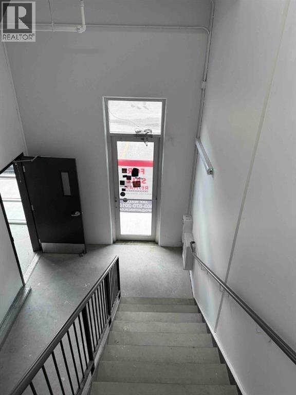 6520 36 Street Northeast Property Photo 8
