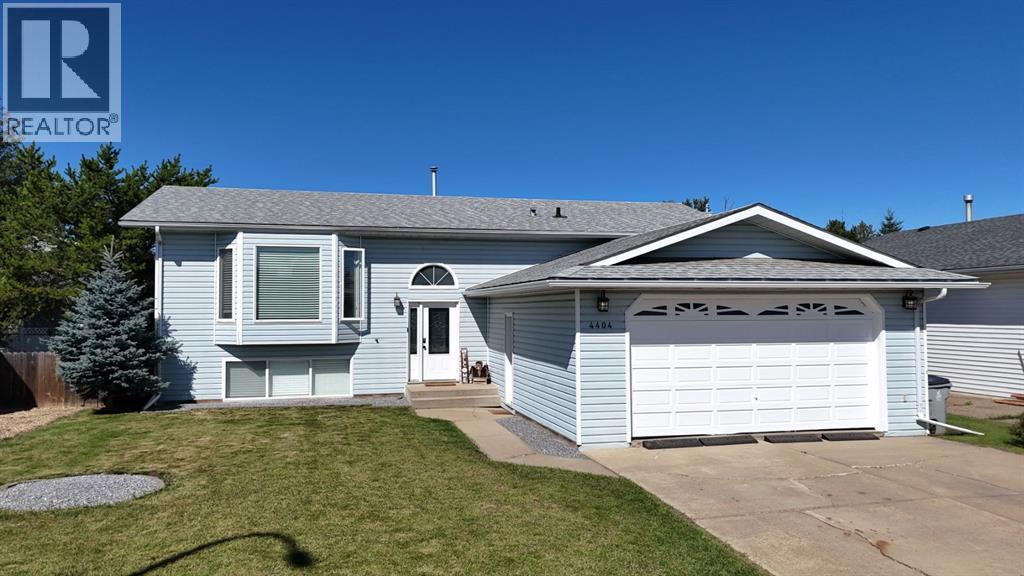 4404 54A Avenue Property Photo 1