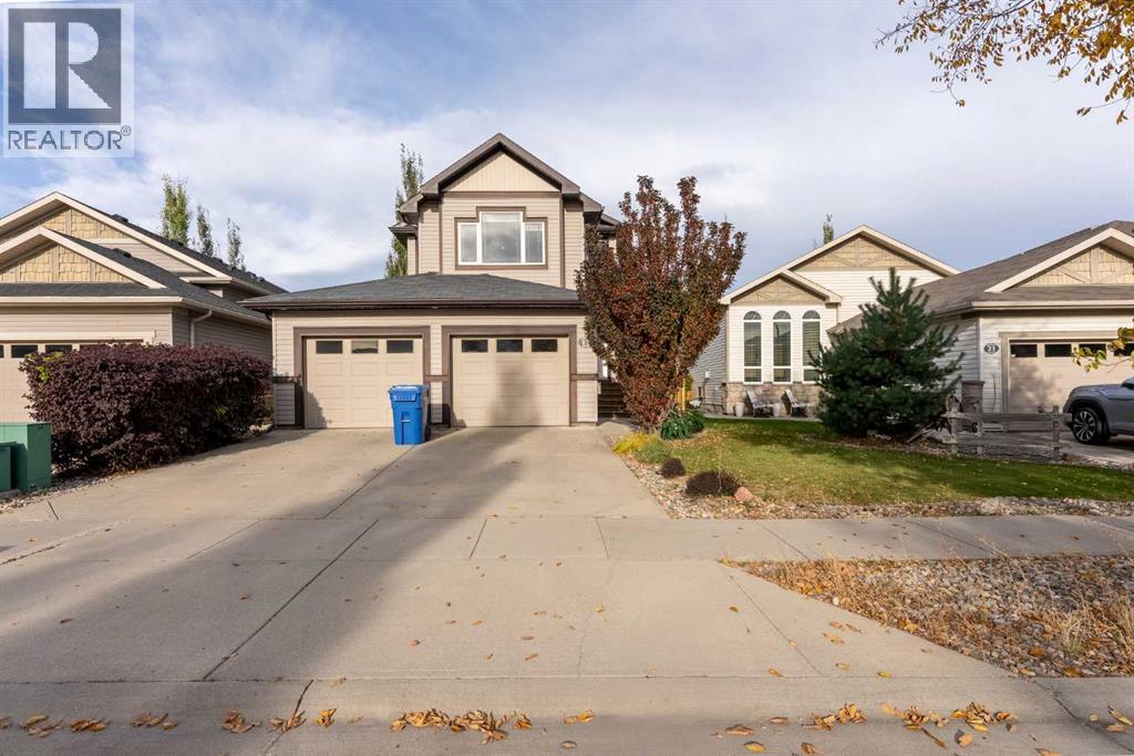 17 Coalbanks Link W Property Photo 1